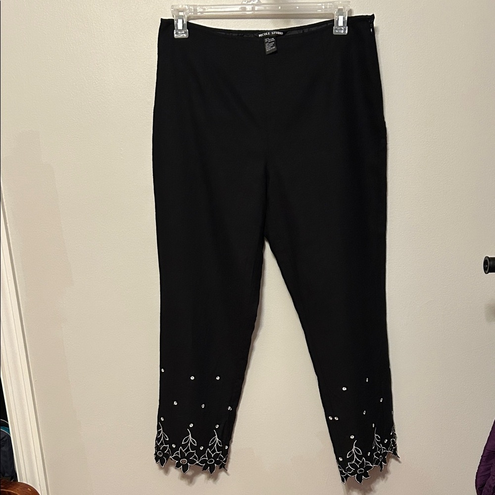 Chic Black Embellished Women's Cropped Pants